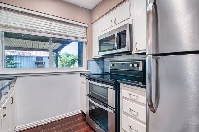 832 Cherry Street, Wolfe City, TX 75496