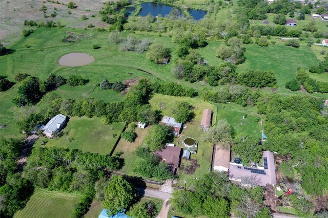 832 Cherry Street, Wolfe City, TX 75496