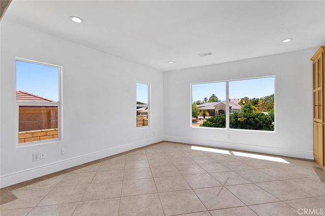 16245 Ridge View Drive, Apple Valley, CA 92307