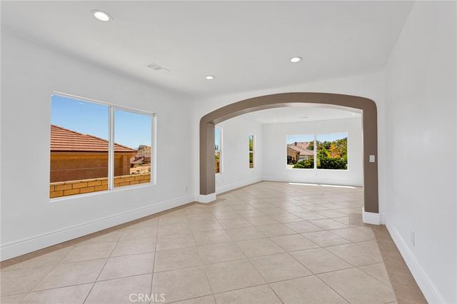 16245 Ridge View Drive, Apple Valley, CA 92307