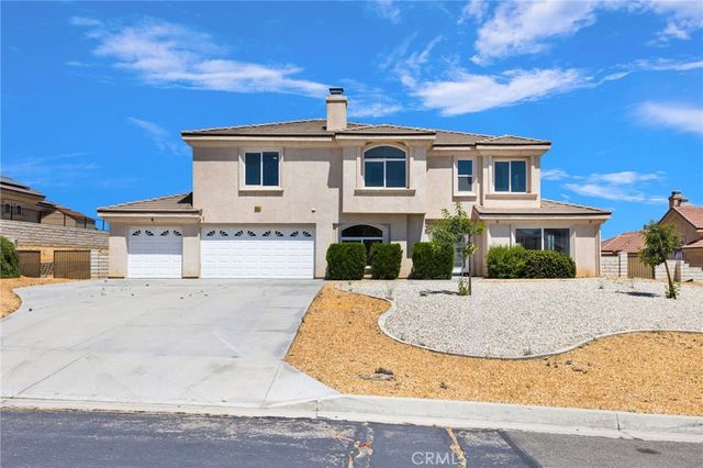 16245 Ridge View Drive, Apple Valley, CA 92307
