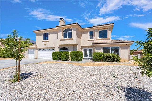 16245 Ridge View Drive, Apple Valley, CA 92307
