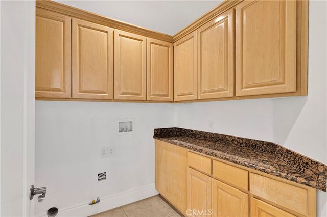 16245 Ridge View Drive, Apple Valley, CA 92307