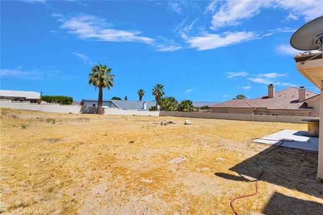 16245 Ridge View Drive, Apple Valley, CA 92307