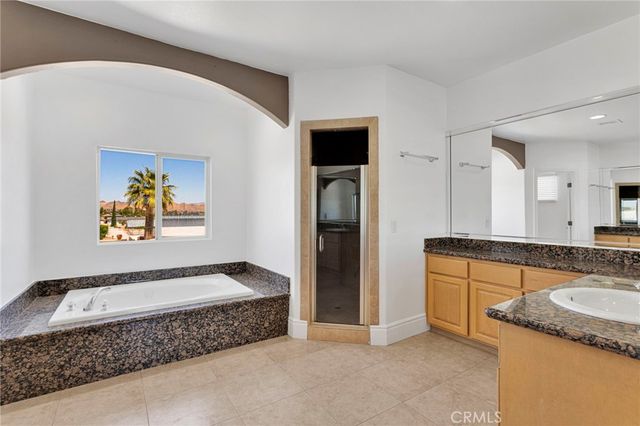 16245 Ridge View Drive, Apple Valley, CA 92307