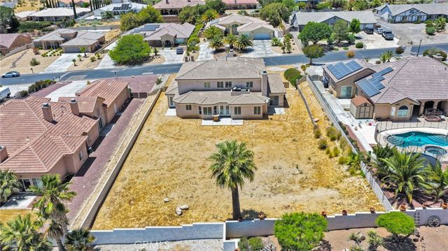 16245 Ridge View Drive, Apple Valley, CA 92307