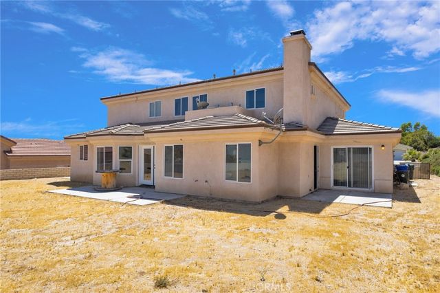 16245 Ridge View Drive, Apple Valley, CA 92307