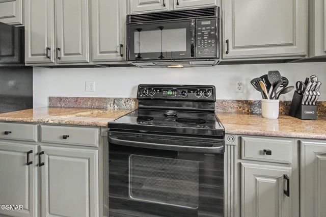 1820 Harbor Hills Lane, Dandridge, TN 37725