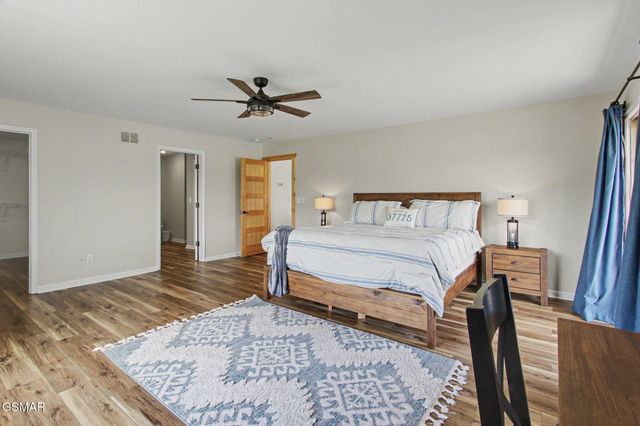 1820 Harbor Hills Lane, Dandridge, TN 37725