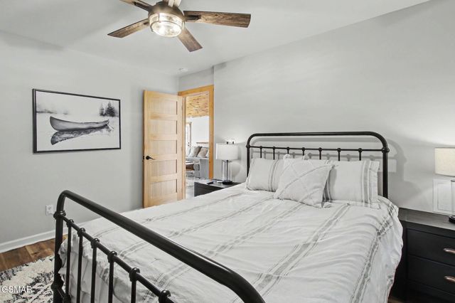 1820 Harbor Hills Lane, Dandridge, TN 37725
