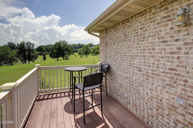 1820 Harbor Hills Lane, Dandridge, TN 37725
