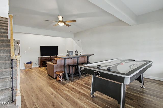 1820 Harbor Hills Lane, Dandridge, TN 37725