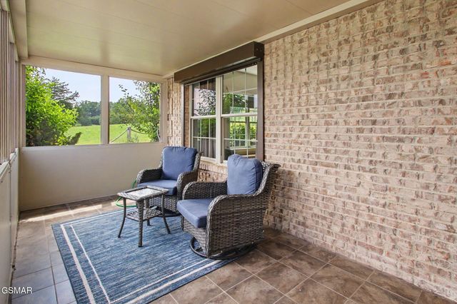 1820 Harbor Hills Lane, Dandridge, TN 37725