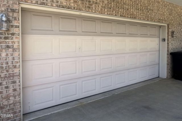1820 Harbor Hills Lane, Dandridge, TN 37725