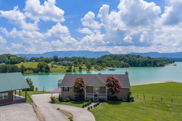 1820 Harbor Hills Lane, Dandridge, TN 37725
