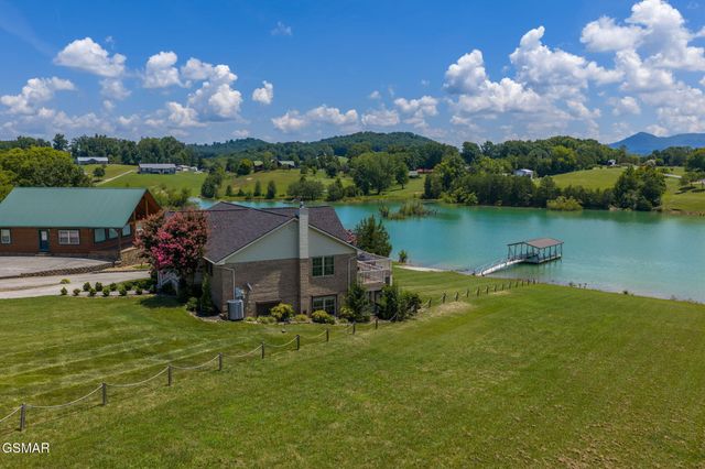 1820 Harbor Hills Lane, Dandridge, TN 37725