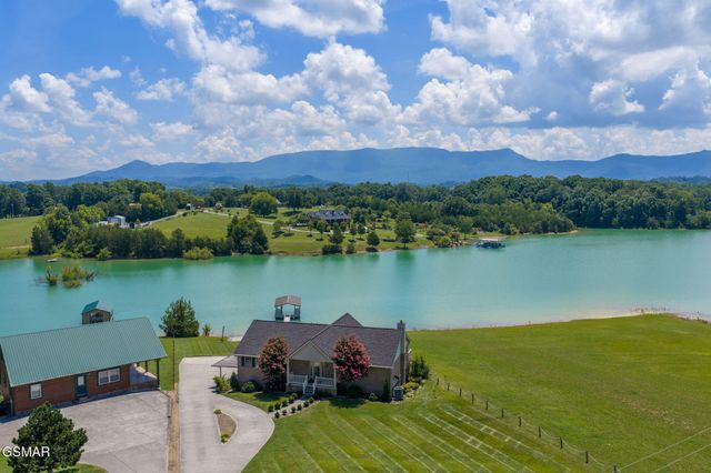 1820 Harbor Hills Lane, Dandridge, TN 37725
