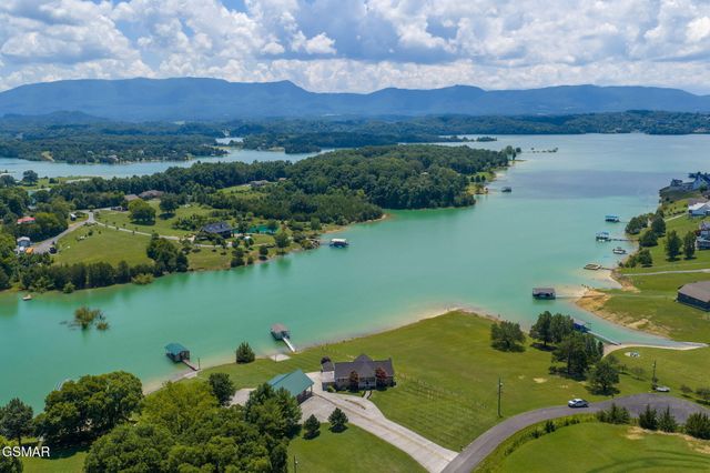 1820 Harbor Hills Lane, Dandridge, TN 37725