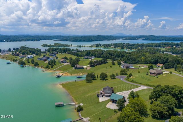 1820 Harbor Hills Lane, Dandridge, TN 37725