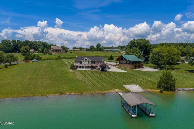 1820 Harbor Hills Lane, Dandridge, TN 37725
