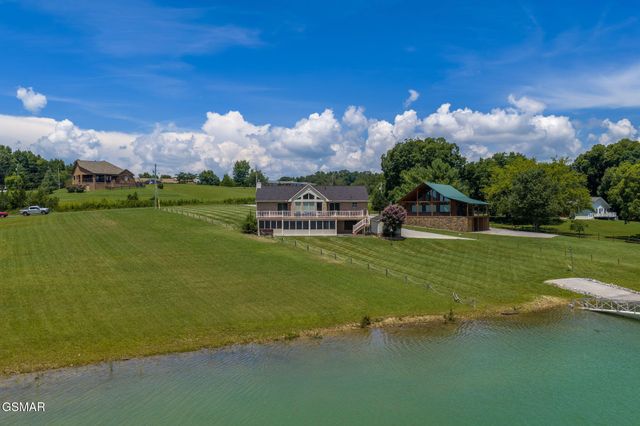 1820 Harbor Hills Lane, Dandridge, TN 37725