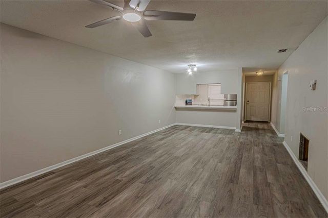 39132 COUNTY ROAD 54 2172, Zephyrhills, FL 33542
