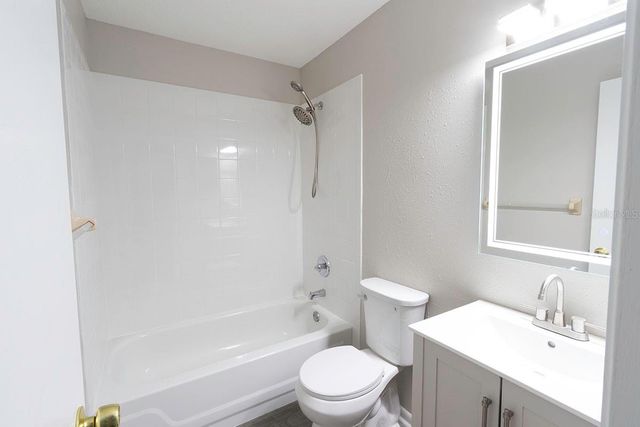39132 COUNTY ROAD 54 2172, Zephyrhills, FL 33542
