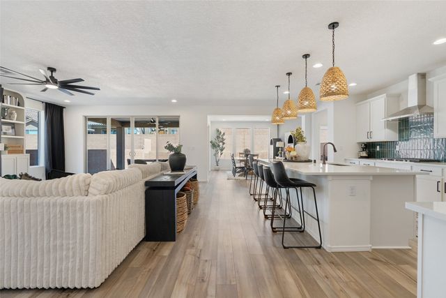 64 Mountaingem Loop, Santa Fe, NM 87508