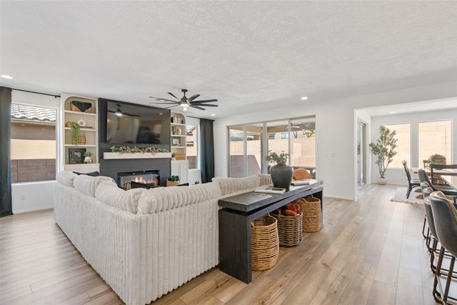 64 Mountaingem Loop, Santa Fe, NM 87508