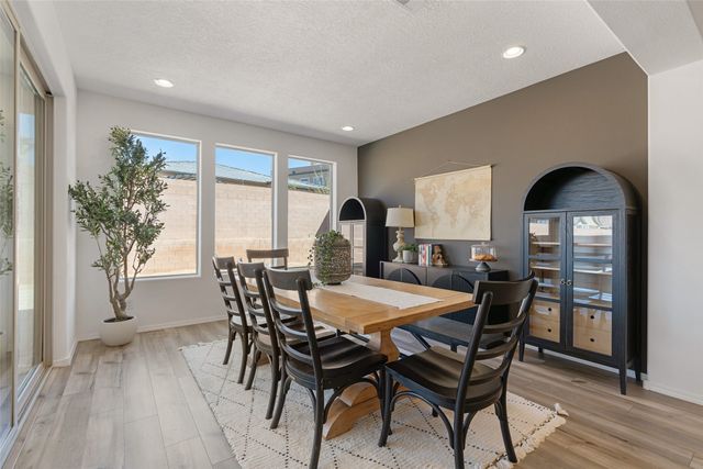 64 Mountaingem Loop, Santa Fe, NM 87508
