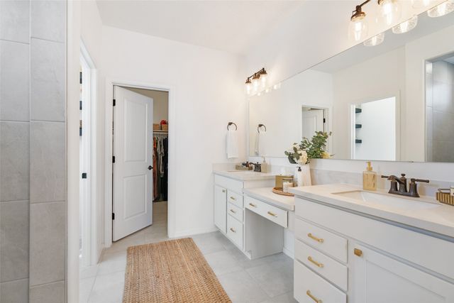 64 Mountaingem Loop, Santa Fe, NM 87508