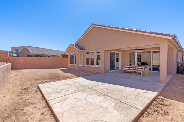 64 Mountaingem Loop, Santa Fe, NM 87508