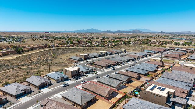 64 Mountaingem Loop, Santa Fe, NM 87508