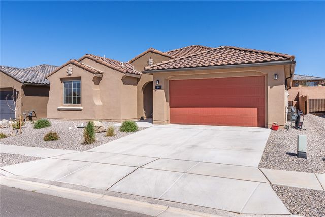 64 Mountaingem Loop, Santa Fe, NM 87508