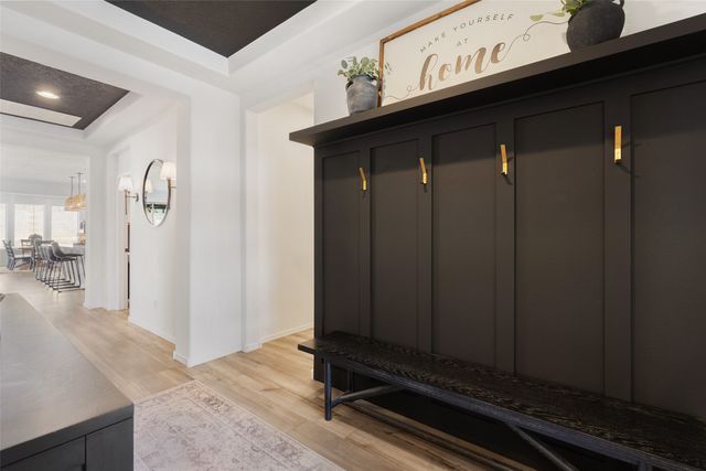64 Mountaingem Loop, Santa Fe, NM 87508