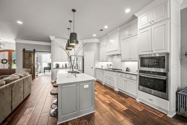 3 Ridgeview Lane, Maumelle, AR 72113