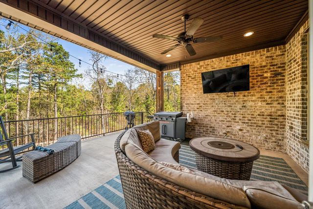 3 Ridgeview Lane, Maumelle, AR 72113