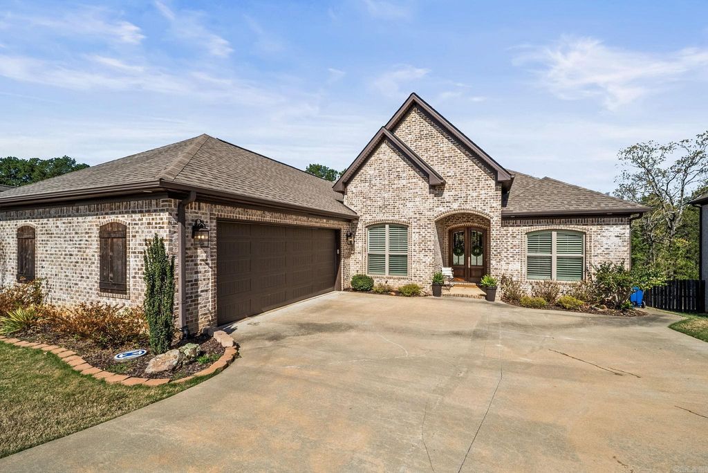 3 Ridgeview Lane, Maumelle, AR 72113