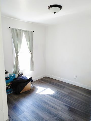 8845 Faust Avenue, Detroit, MI 48228