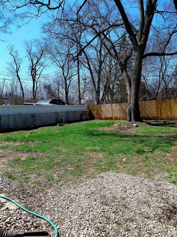 8845 Faust Avenue, Detroit, MI 48228