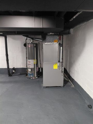 8845 Faust Avenue, Detroit, MI 48228