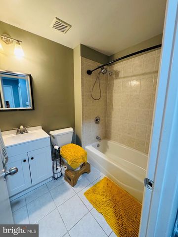 8240 WYCLIFFE CT, Manassas, VA 20109