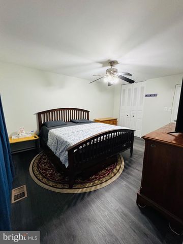 8240 WYCLIFFE CT, Manassas, VA 20109