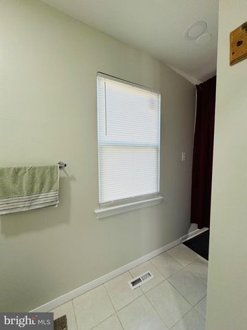 8240 WYCLIFFE CT, Manassas, VA 20109