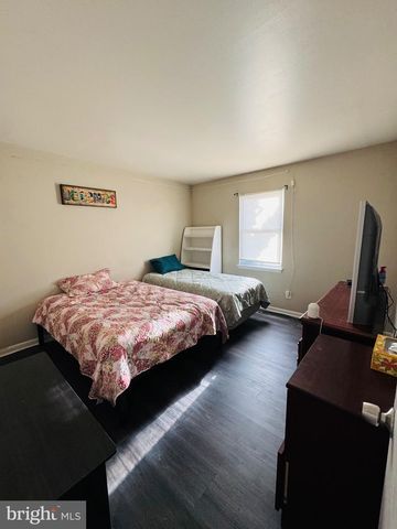 8240 WYCLIFFE CT, Manassas, VA 20109