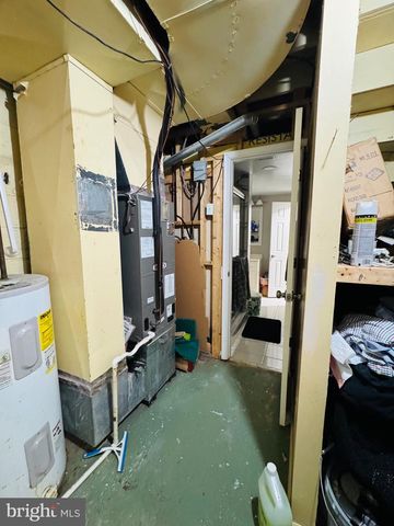 8240 WYCLIFFE CT, Manassas, VA 20109