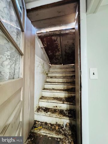 8240 WYCLIFFE CT, Manassas, VA 20109