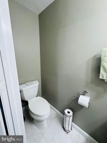 8240 WYCLIFFE CT, Manassas, VA 20109