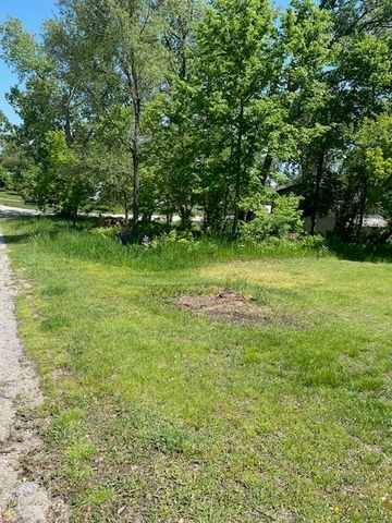 1023 Hooks Lane, Fox Lake, IL 60050