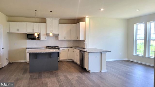 208 FARLEIGH DR, Smyrna, DE 19977